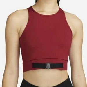 Nike XXL Dri-FIT Buckle Crop Top